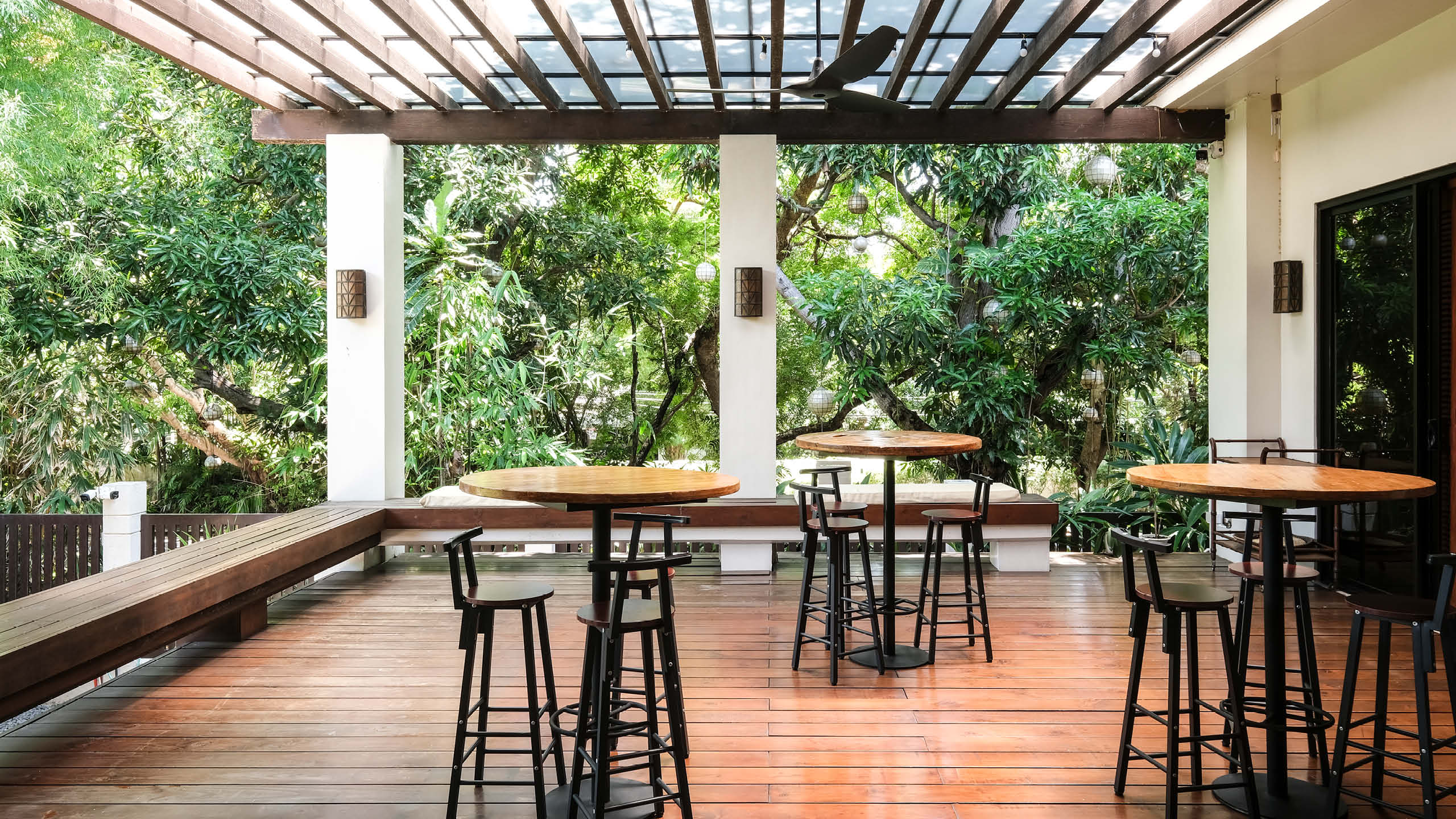 Bahay na Bato Nouveau  Lanai