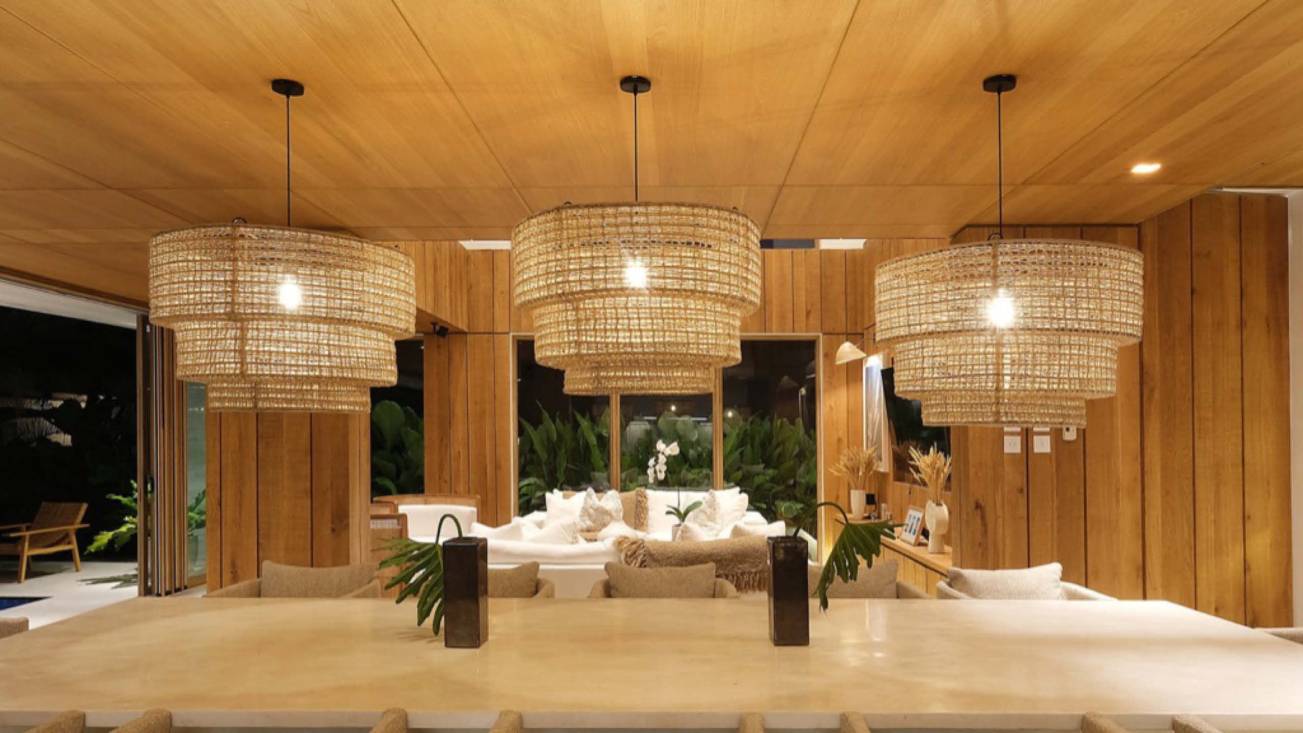 The Big Light Debate: Choosing Between Overhead Lighting and Lamps.