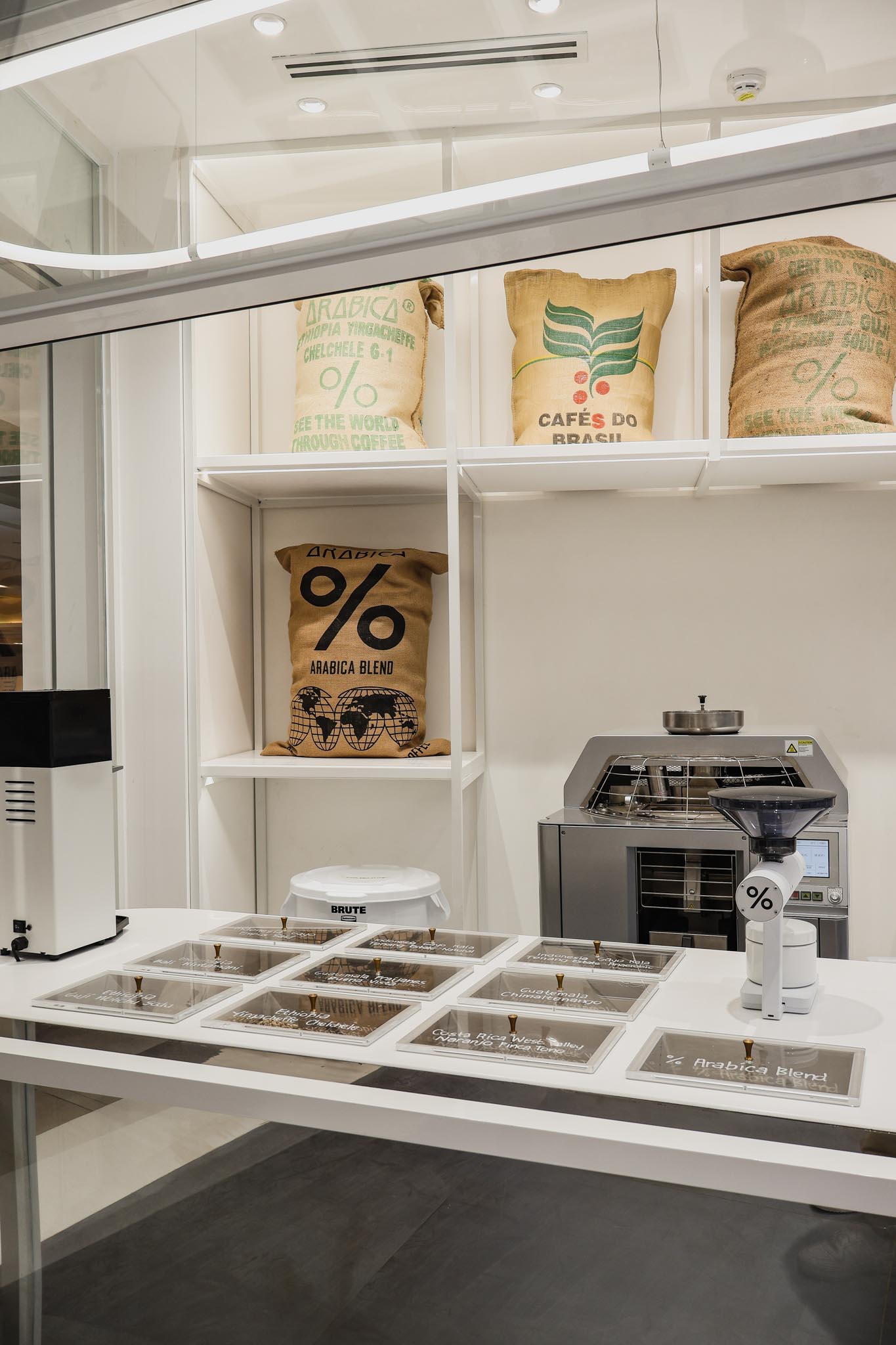 Arabica Manila coffee grinder station