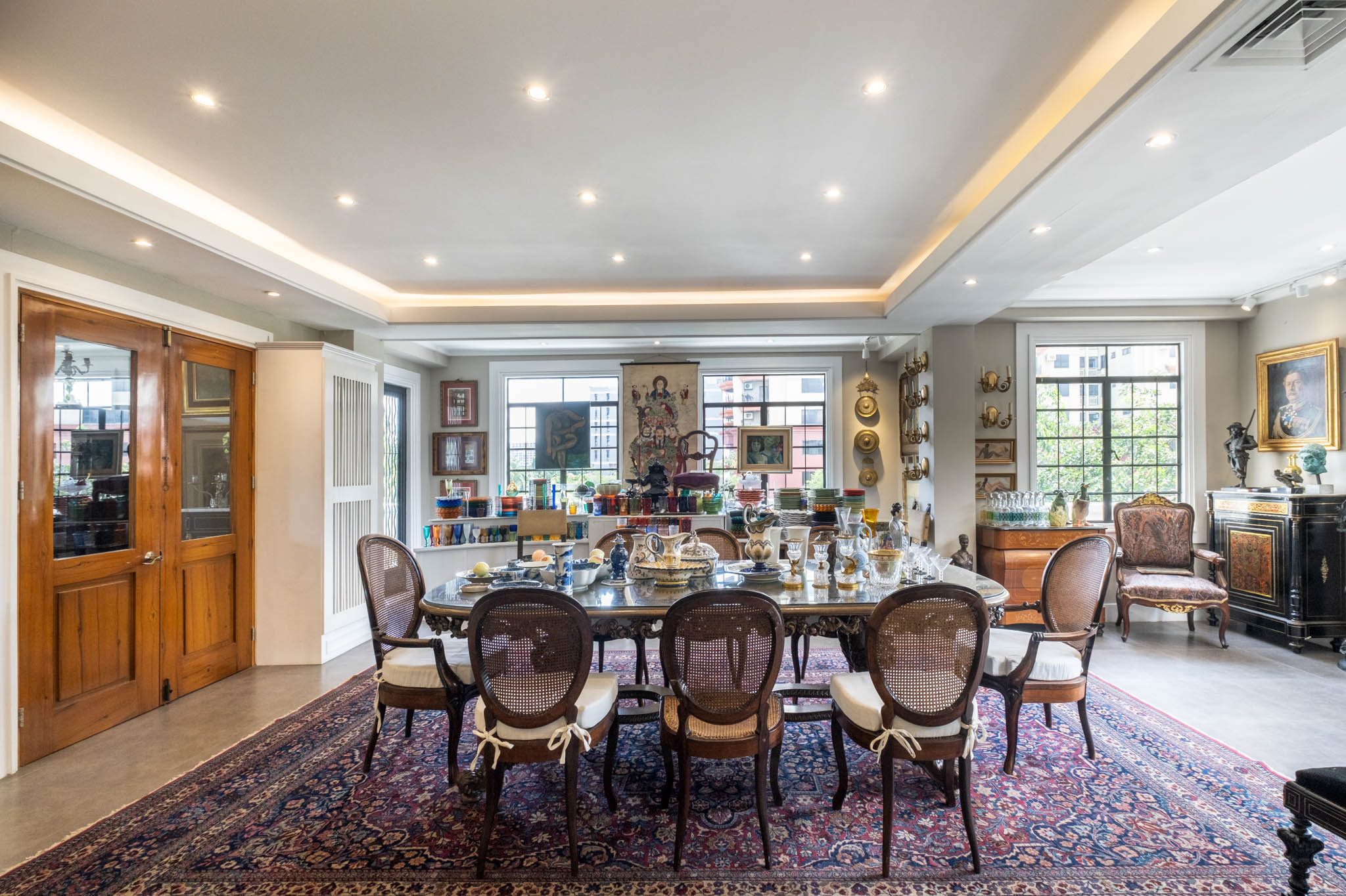 Different Ways to Achieve Neutral Maximalism.