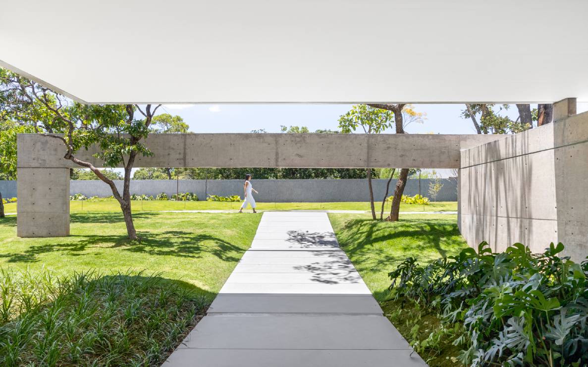 View of the entrance of the Residência RRD 04. Photo by Júlia Tótoli.