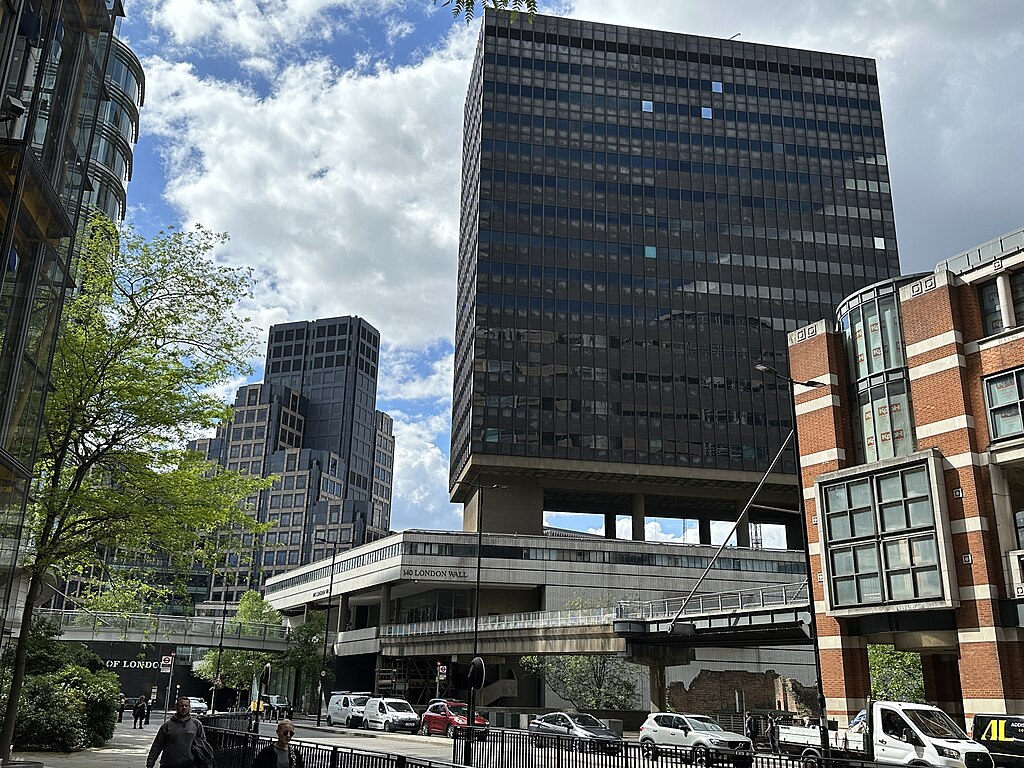 The current Bastion House building, also set for demolition alongside the Museum of London. Photo by Matt Brown. Source: Wikimedia Commons.