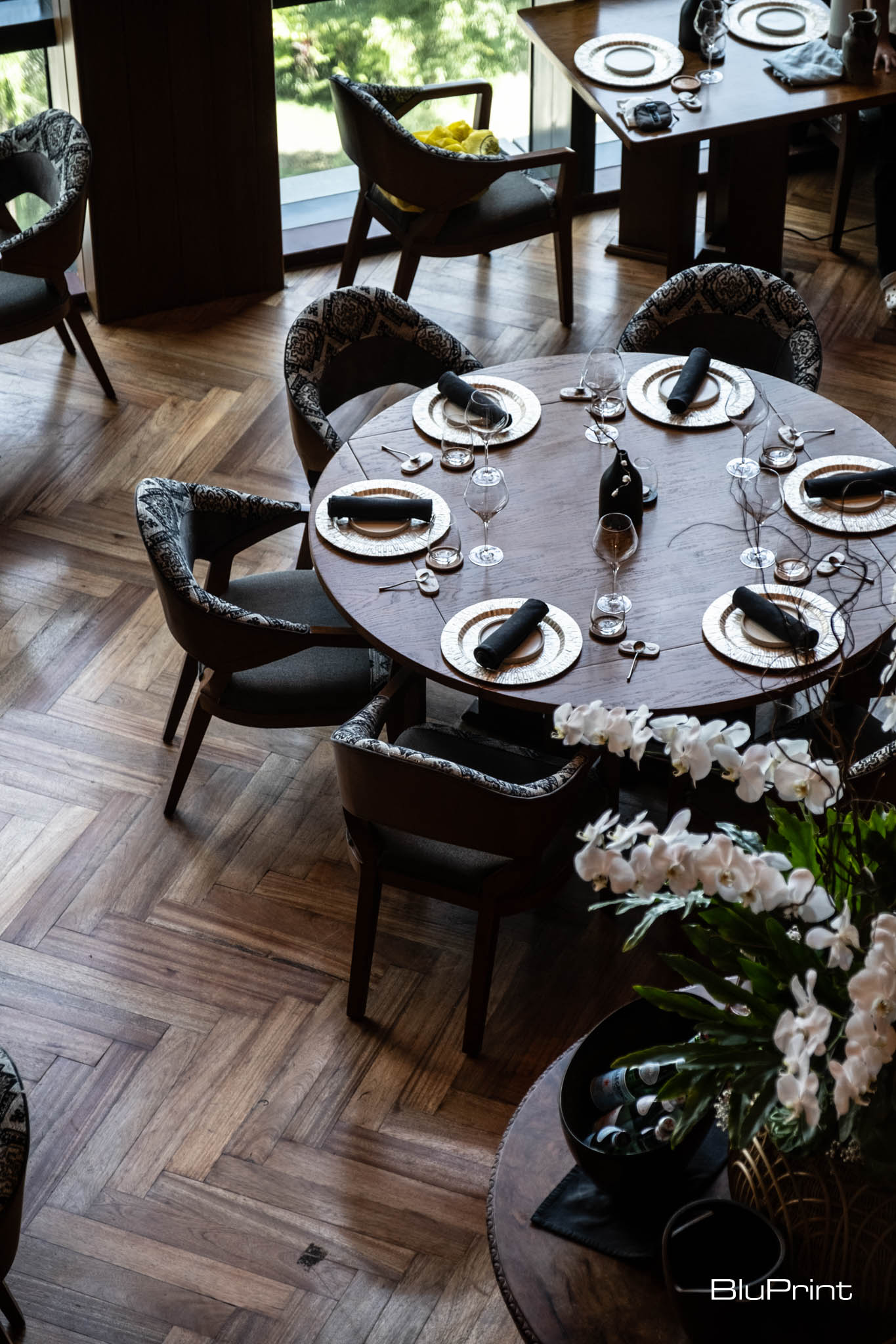 View from the top showing a round dining table.