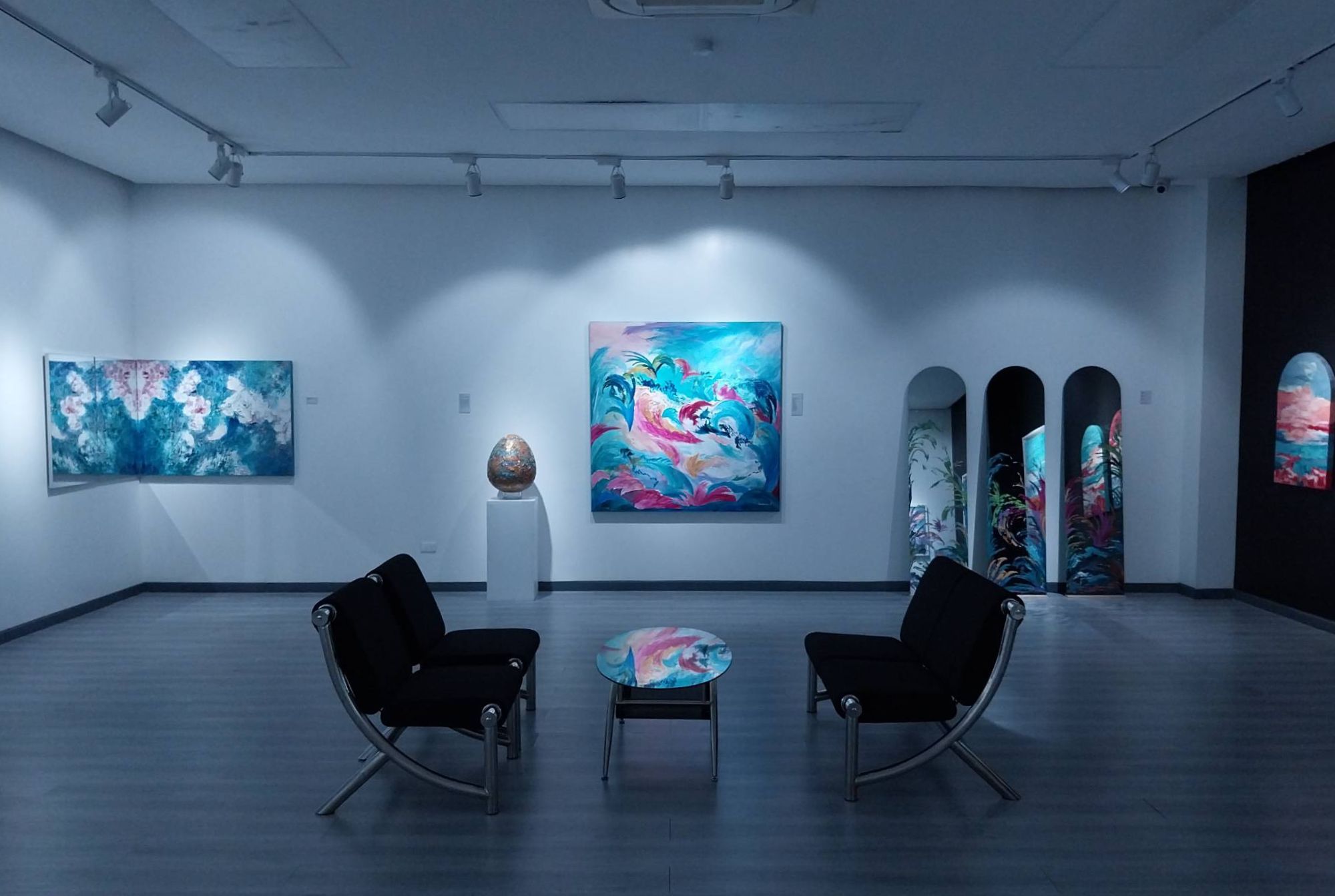 The art exhibit 