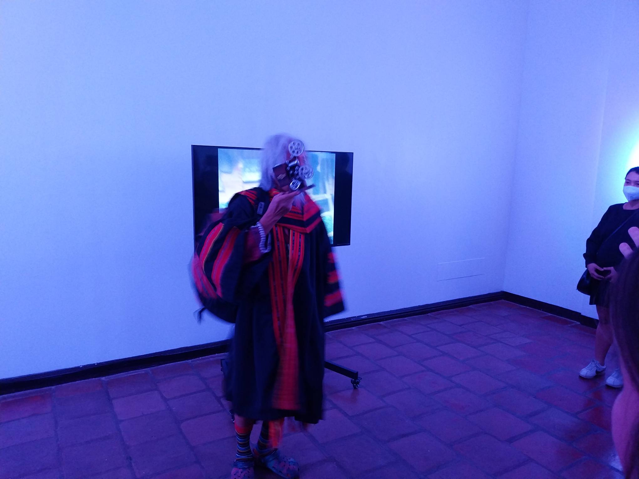 A film camera in the hands of Kidlat Tahimik.