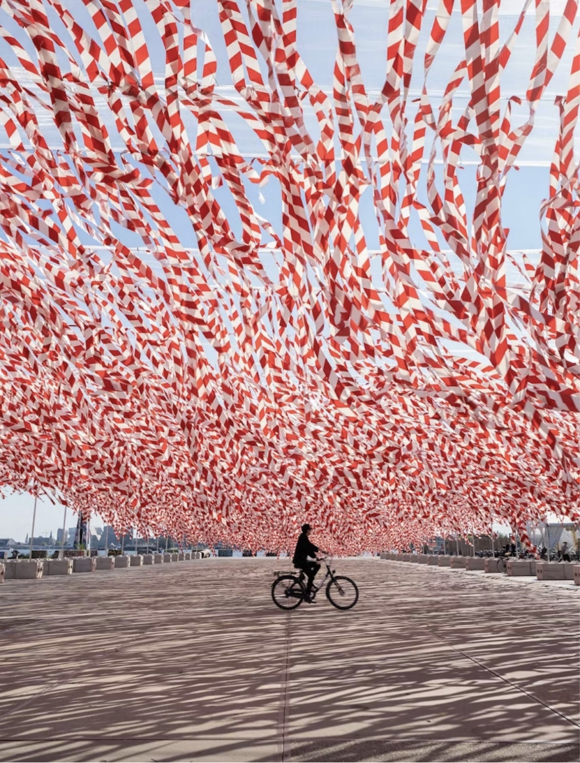 A work by SpY Studio taking advantage of the infrastructure.