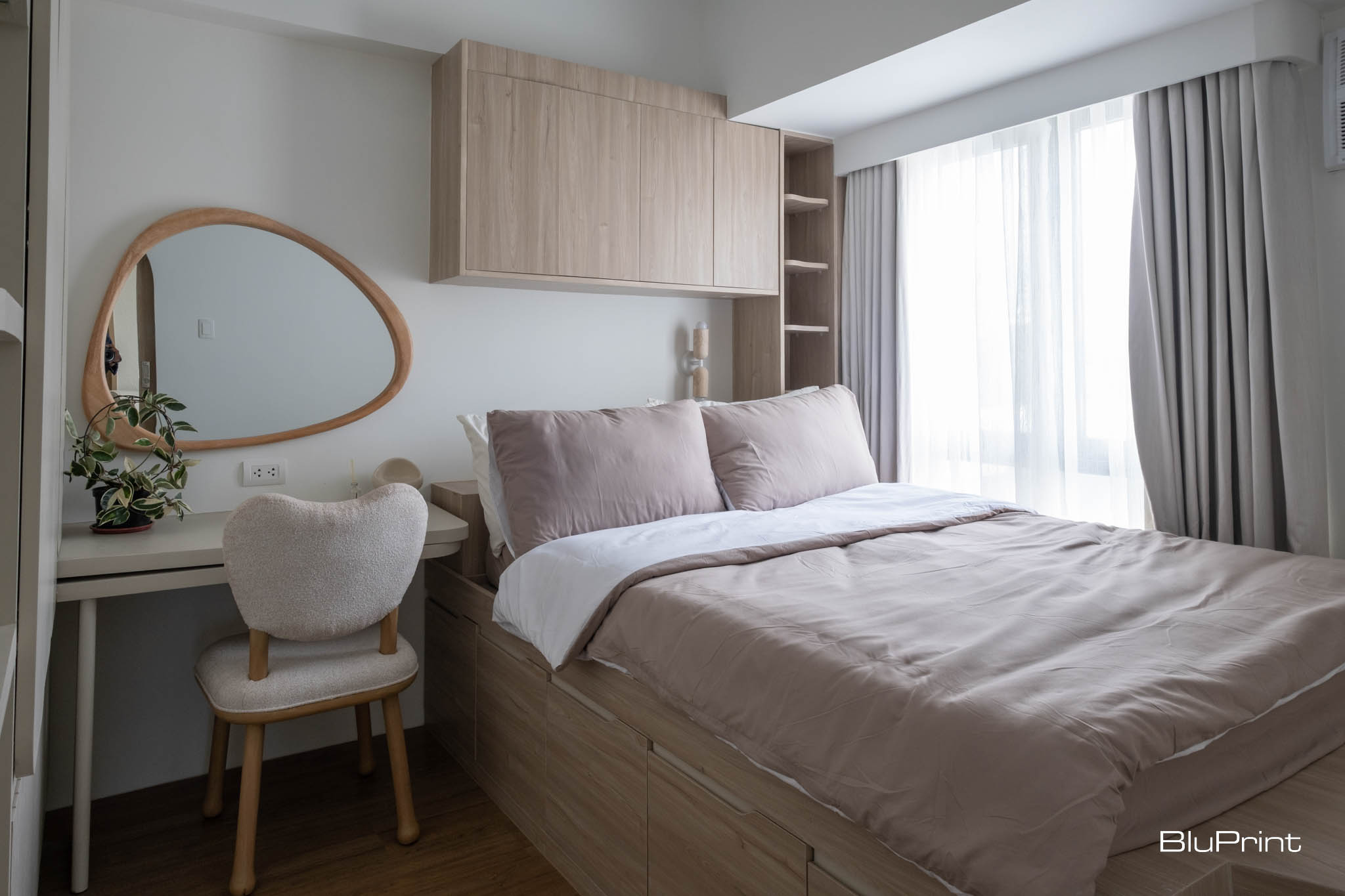 Project 223: A Modern Condo’s Hourglass-Inspired Design.