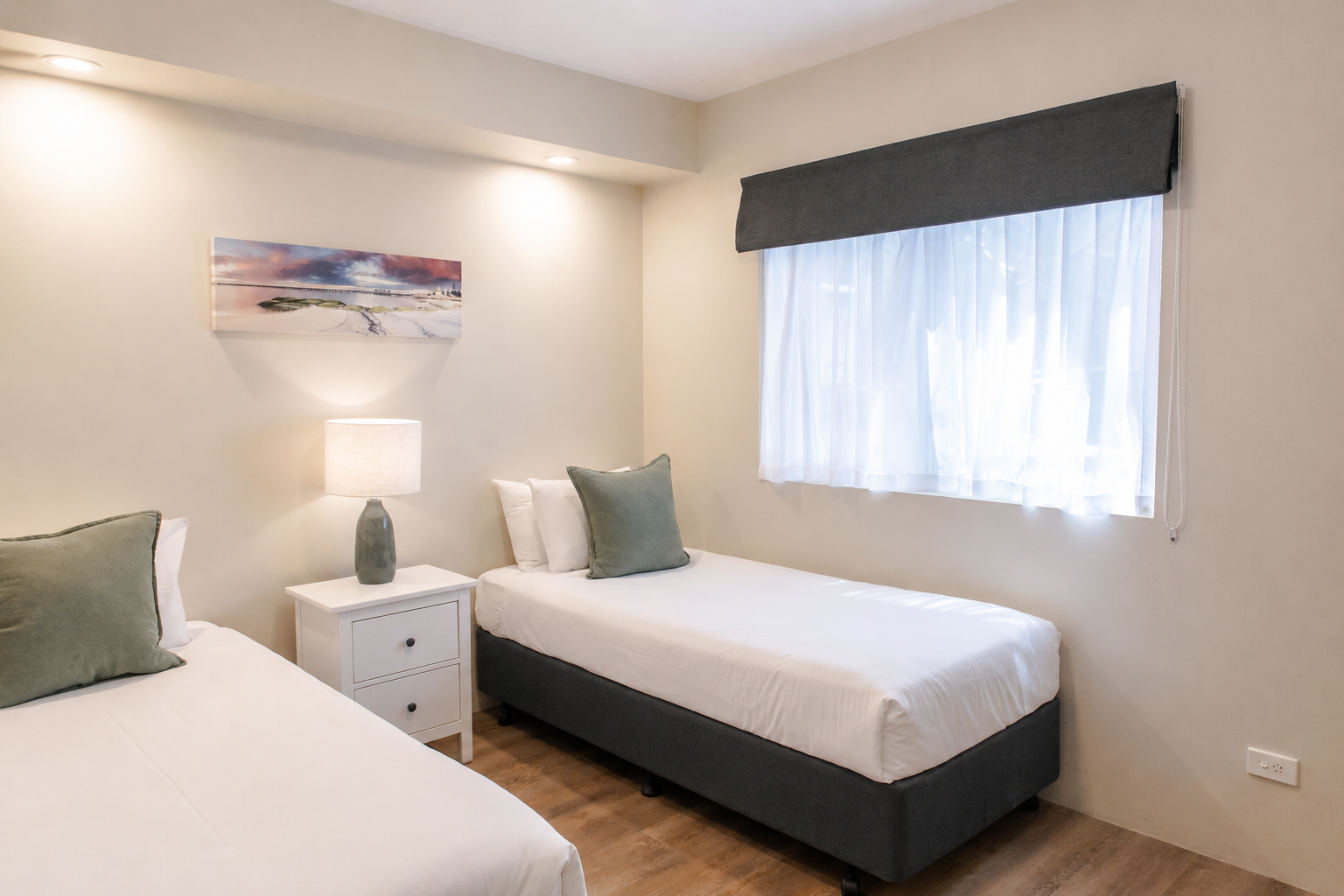 Second Bedroom With Twinbeds