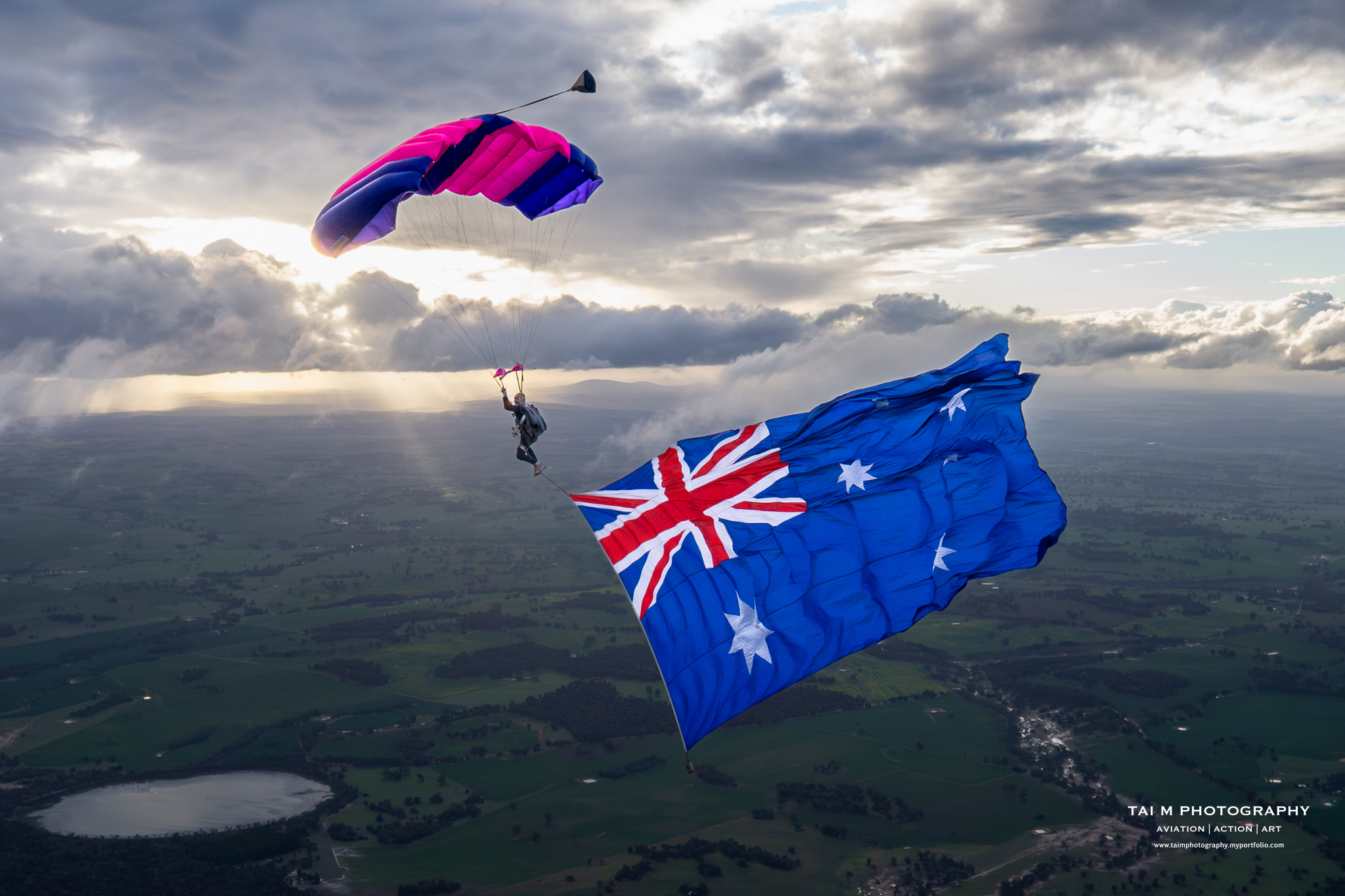 Perth Skydiving Display Team. Daily Fly-In Spectacular!