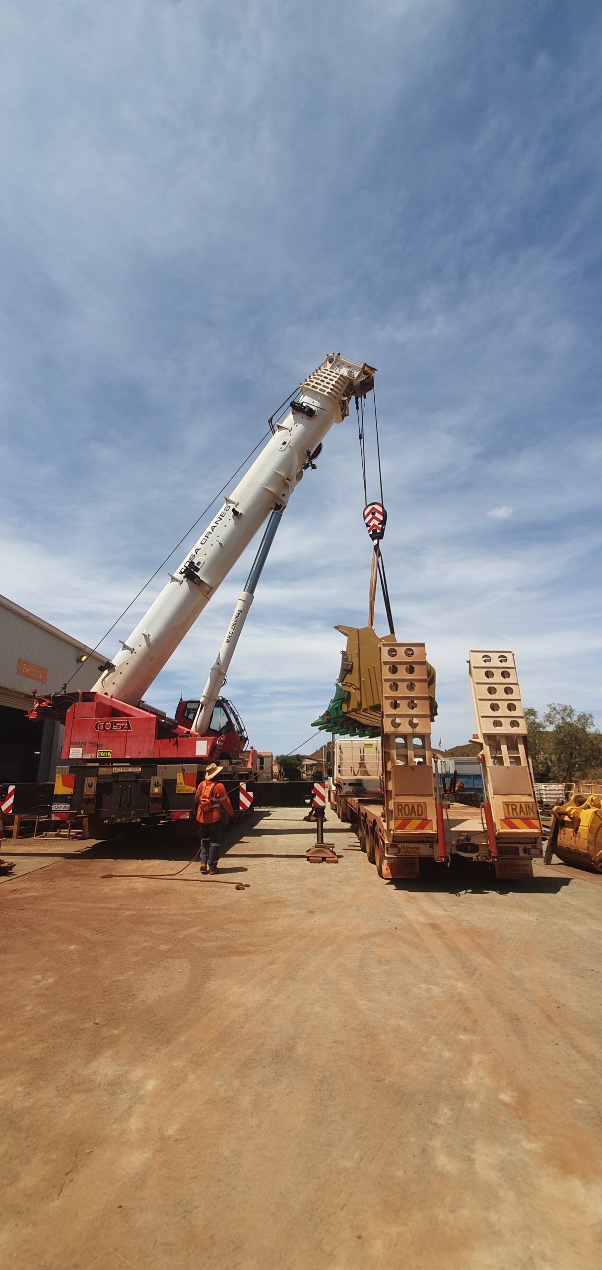 220T Grove Crane Cosa Cranes