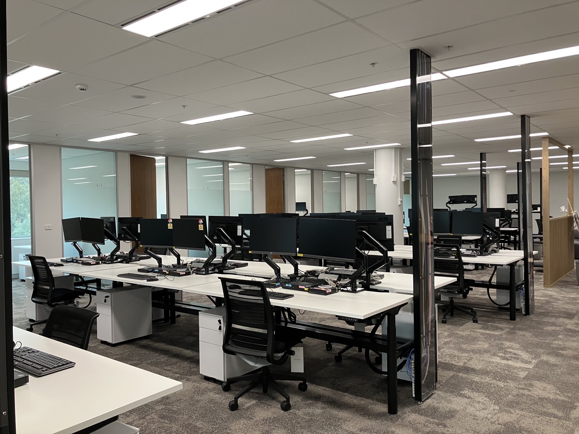 60.71.0043_Russell Executive Suites_3