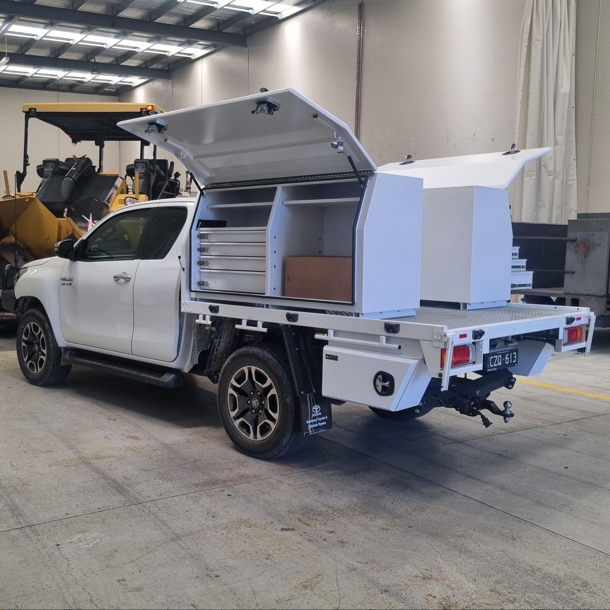 ute with minebox and under tray ute toolbox