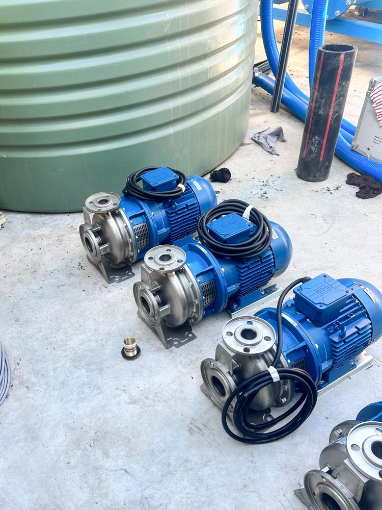 Waste water treatment equipment