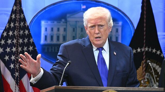 Trump to Impose 10% Global Tariff After SCOTUS Ruling