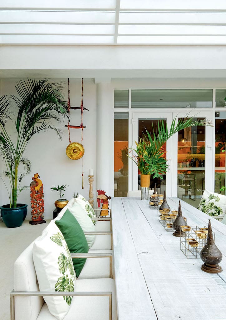 When Maggie has free time she likes to host barbecues and get togethers with family and close friends at her lanai.