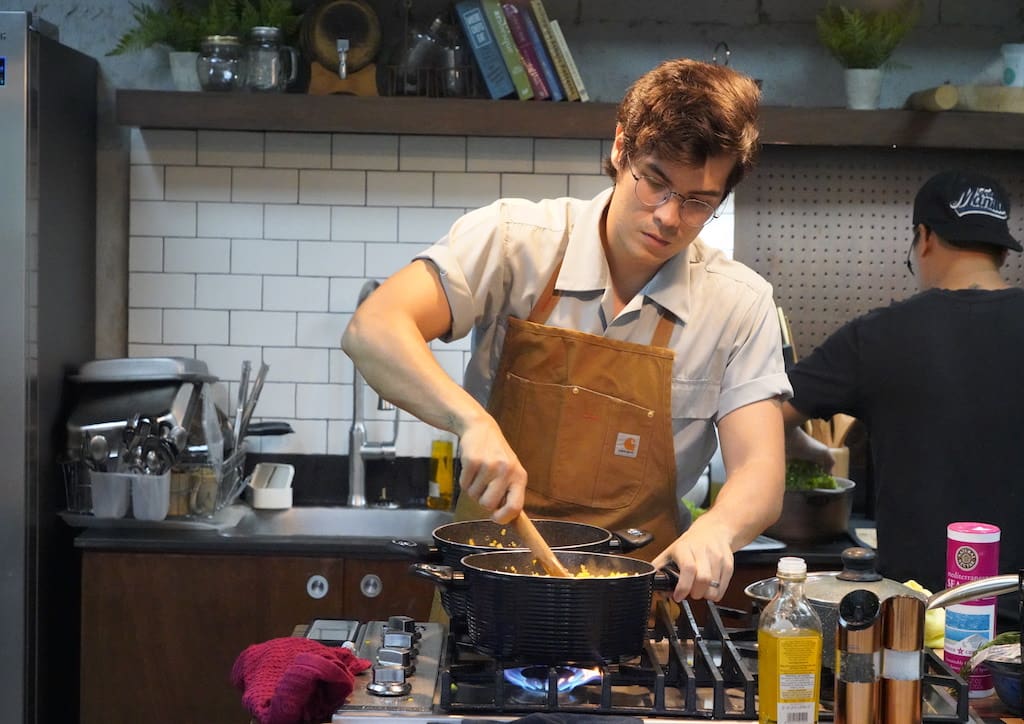 Erwan Heussaff cooking the creamed corn