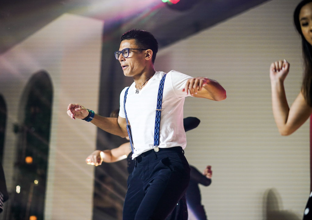 Father of the Bride, Donnie Tantoco, dancing on stage (Photography by Jaja Samaniego)