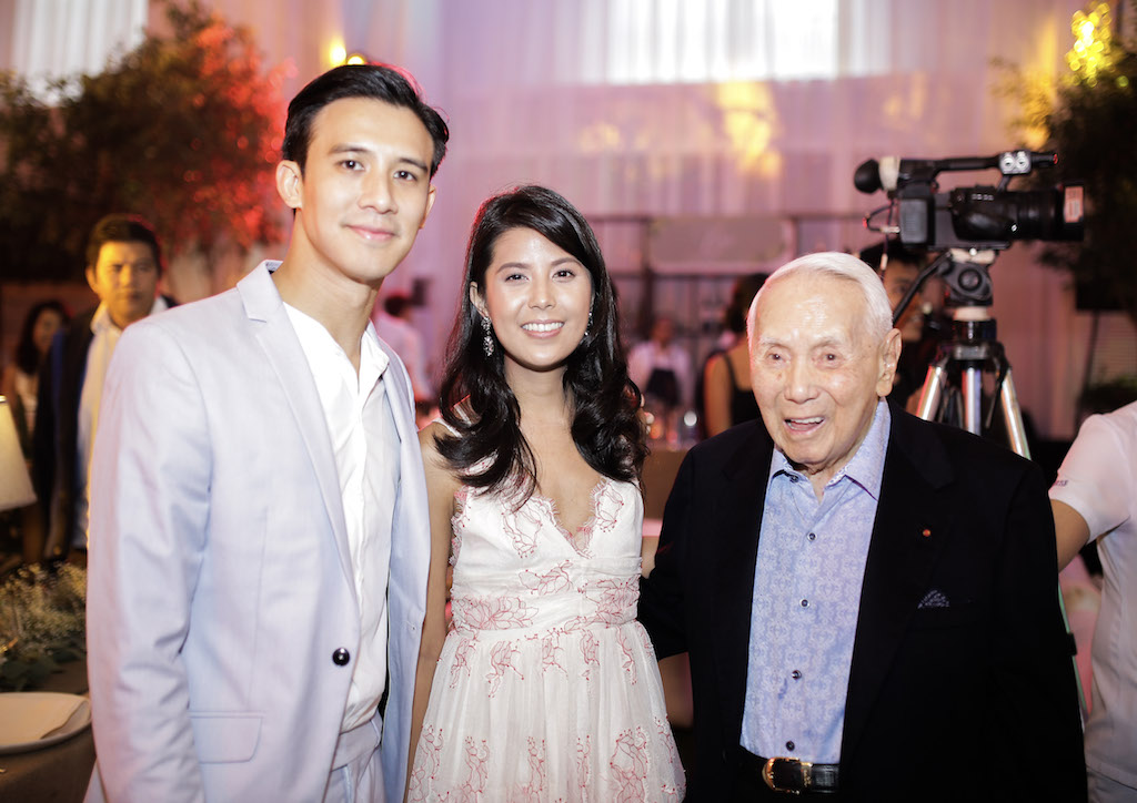 Bienvenido Tantoco with the bride and groom (Photography by Jaja Samaniego)