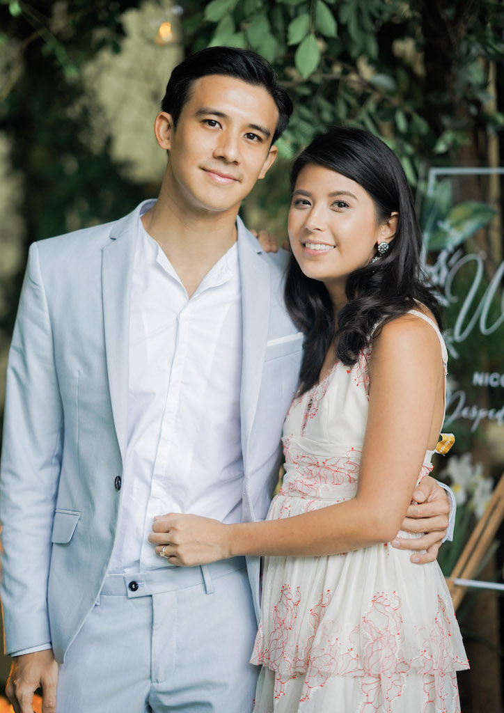 The bride symbolically said goodbye to the single life at her despedida de soltera (Photography by Jaja Samaniego)