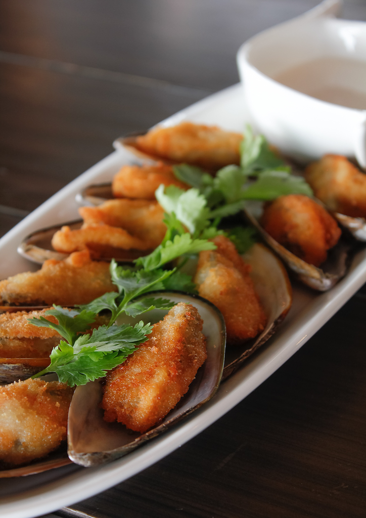 Fried Mussels with Coconut Sauce
