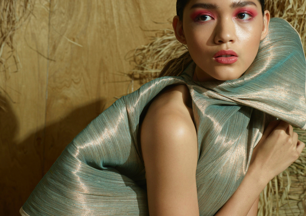 SARANGGOLA, Rajo Laurel, Red Charity Gala 2018 (“I used the Philippine Kite as a point of inspiration to create this design.”)