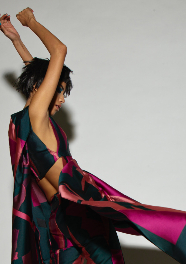 VINTA, Rajo Laurel, Red Charity Gala 2018 (“Inspired by the Vintas of the Badjaus of the Sulu Archipelago, I want you to capture the movement of the sails within the garment.”)