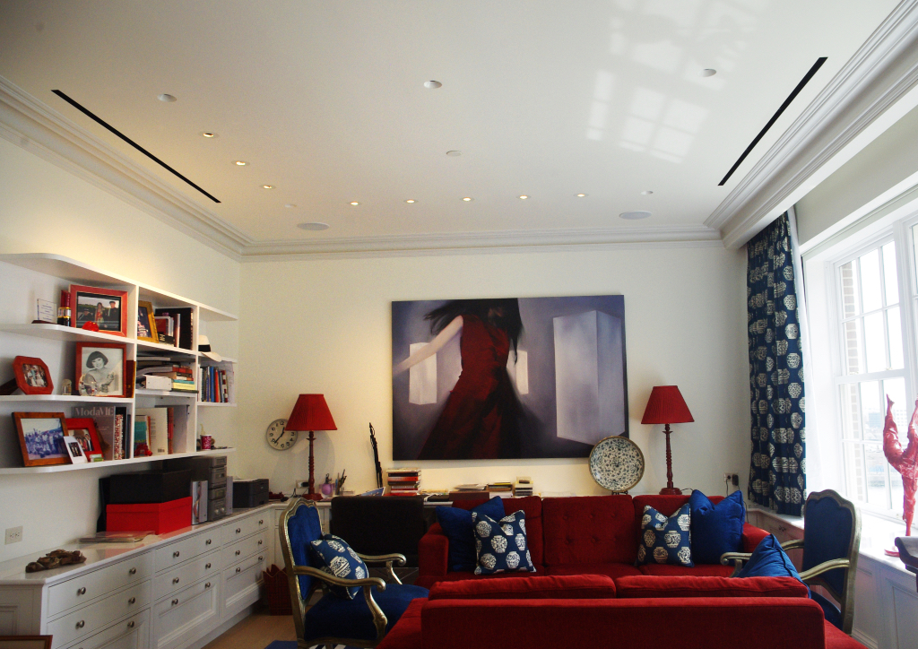 The sixth floor sitting area