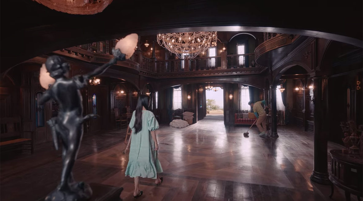 It's Ok to Not Be Ok (Netflix) with Kim Soo-hyun and Seo Ye-ji