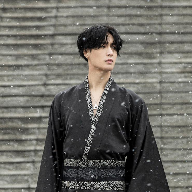 Crossing Borders: Chinese Idols in K-Pop