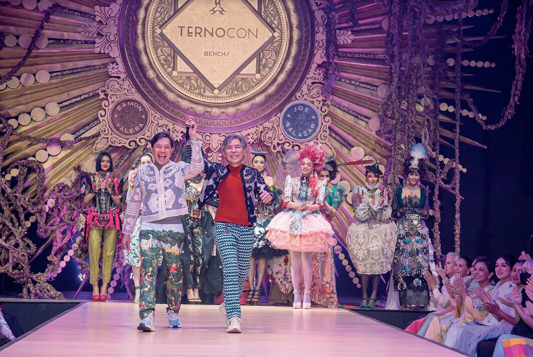 Chito Vijandre and Ricky Toledo and their collection at TernoCon