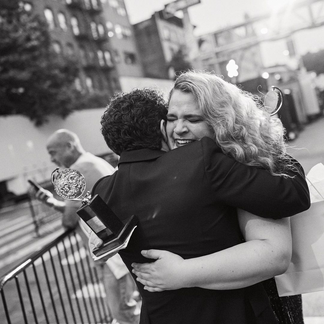 Bonnie Milligan holding her Tony for her role in "Kimberly Akimbo"