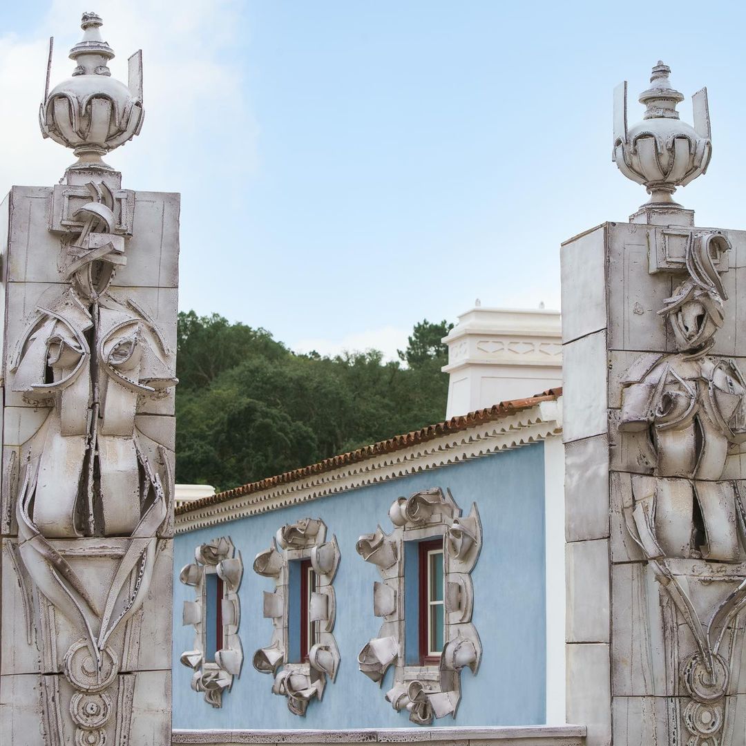 A section of Vermelho's beautiful pastel blue facade