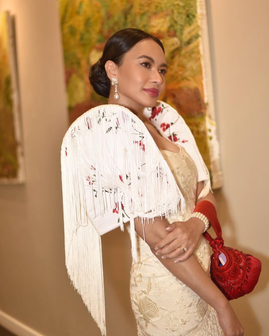 Emmeline Aglipay-Villar's floral embroidered terno by Lesley Mobo