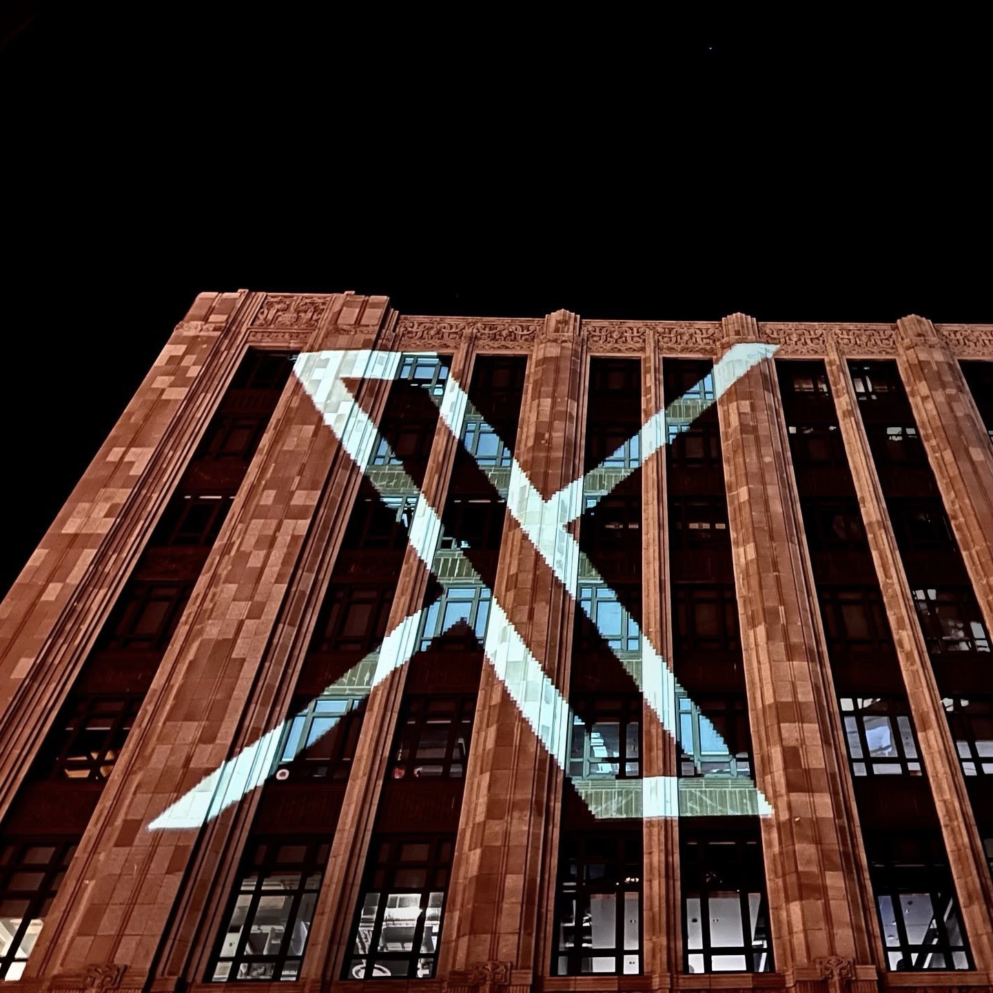 twitter rebranding logo the X
