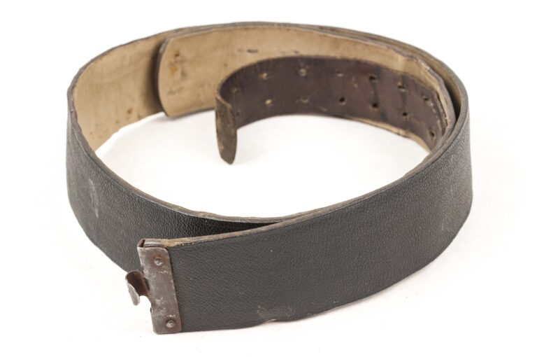 A belt made from "presstoff"