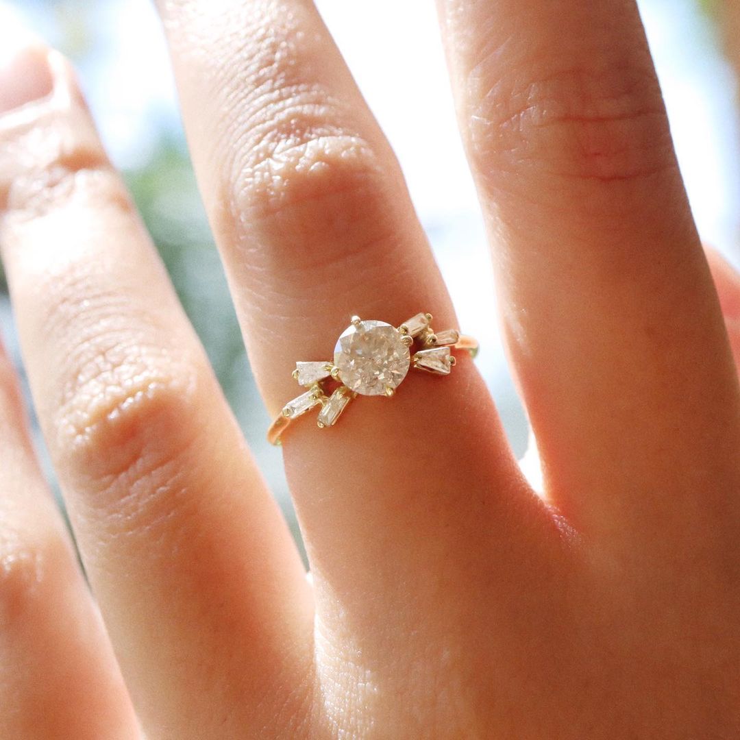 Little White Pouch Jewelry 