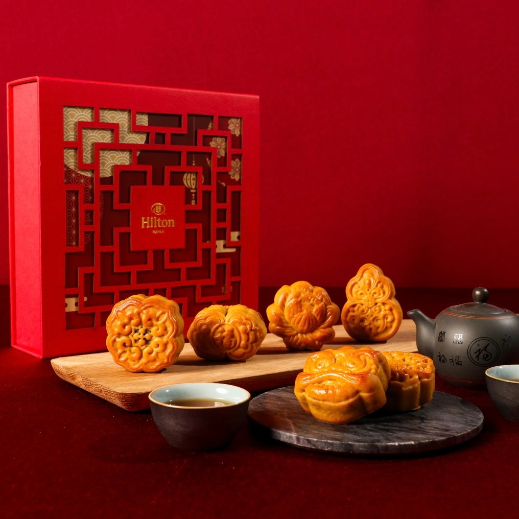 Hilton Manila's Traditional and Boutique Mooncake Set