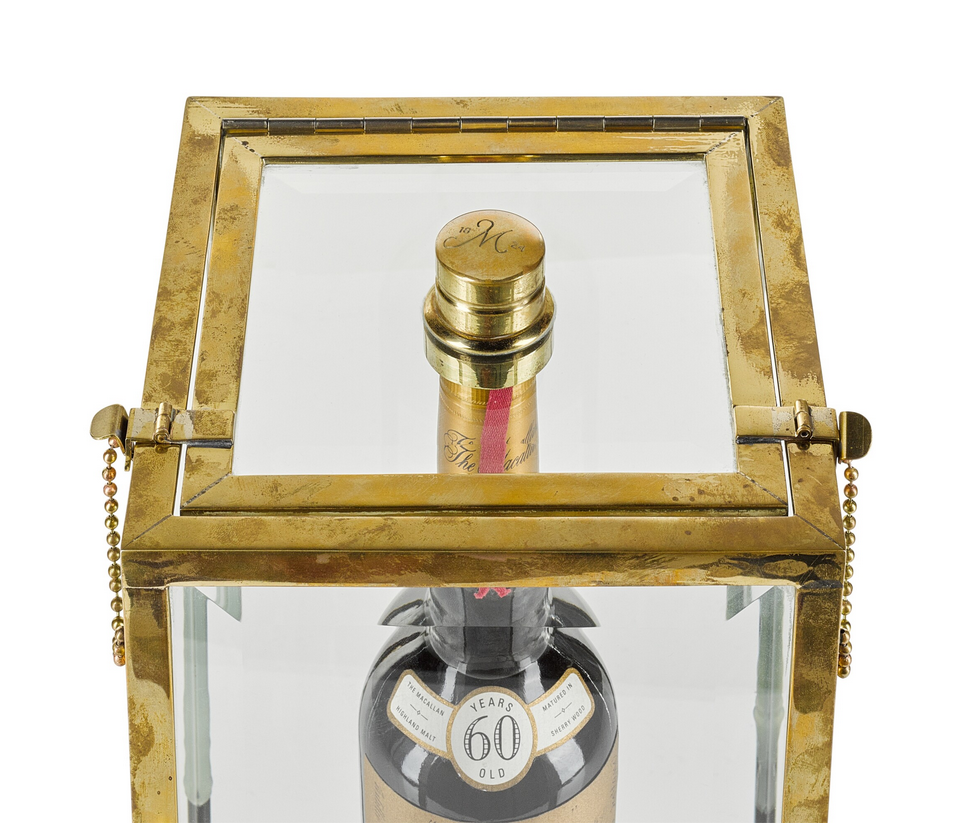 Another close-up of the Macallan 1926