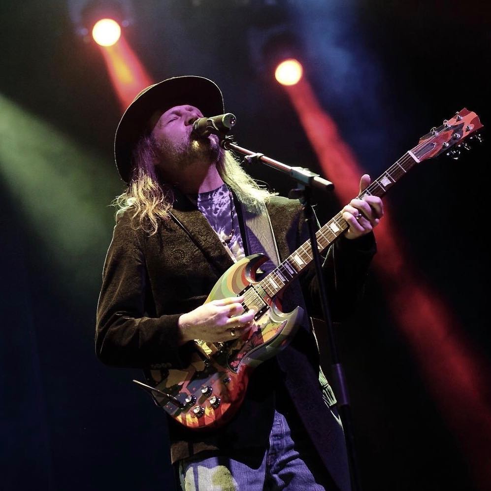 Eric Clapton playing “The Fool” guitar