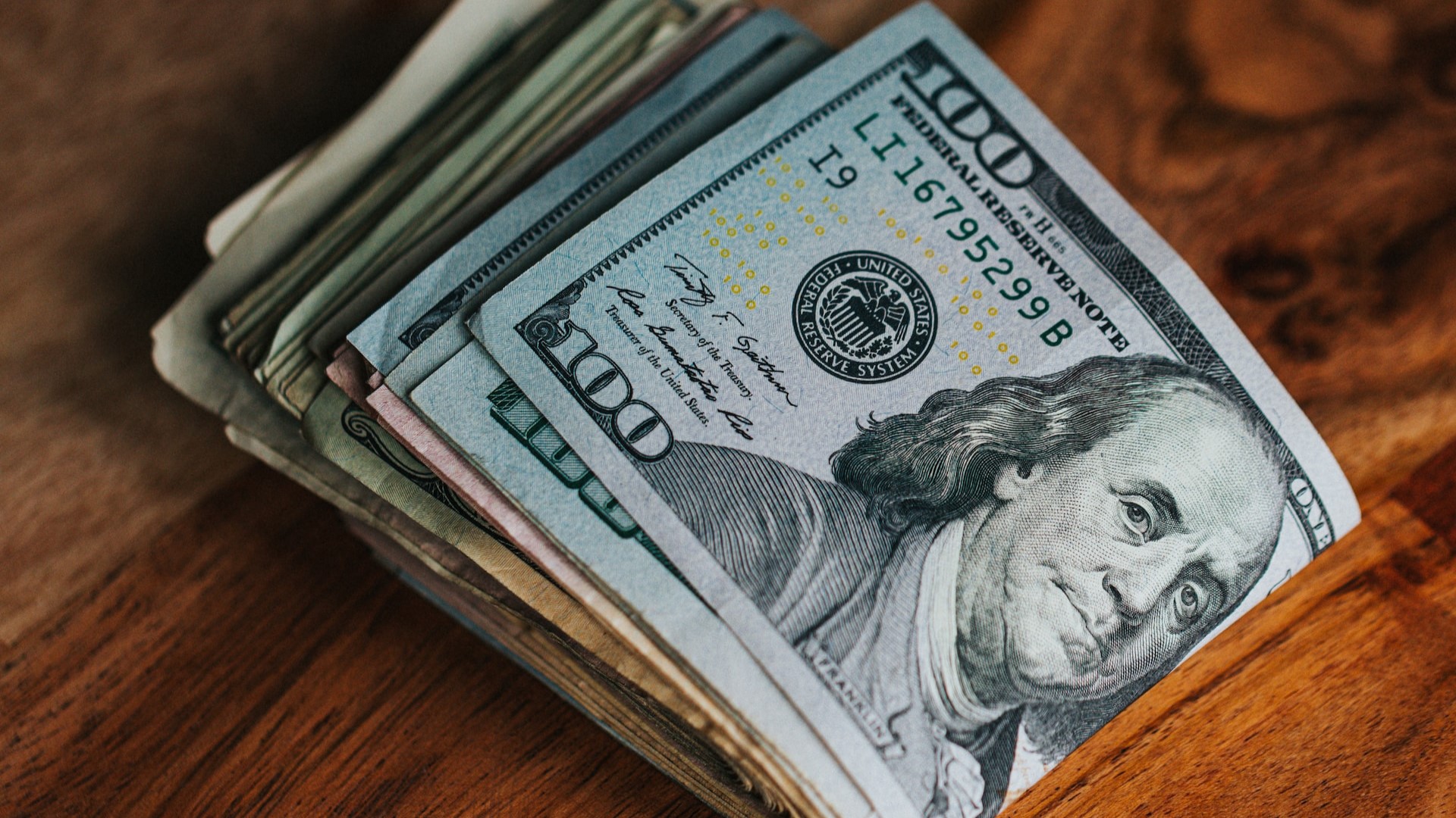 Affluent buyers have been able to avoid steep mortgage rates with all-cash transactions