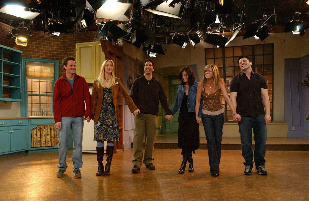 The Friends cast on their last episode