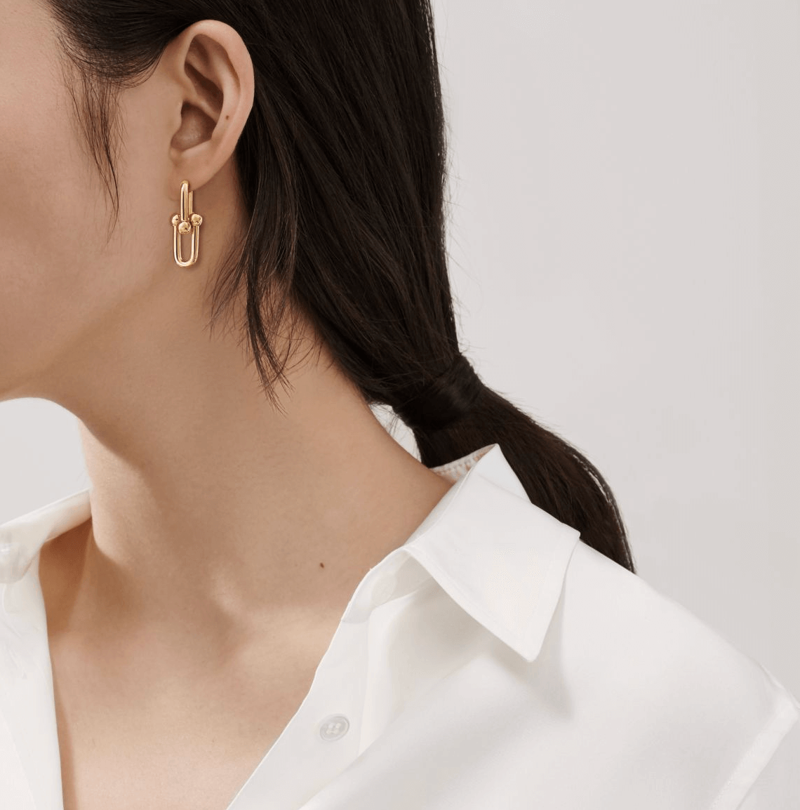 Instead of the expected diamonds, why not go for these gold link earrings? It’s a classic-meets-modern situation, the kind of gift that fits any style like a glove.