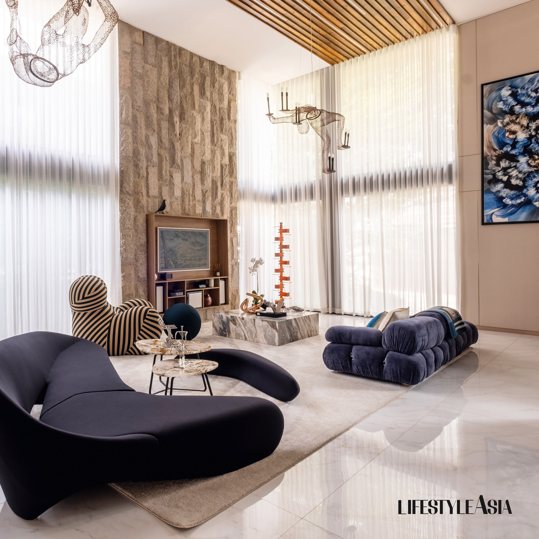 Architect Paolo de Castro's modernist home built for a family