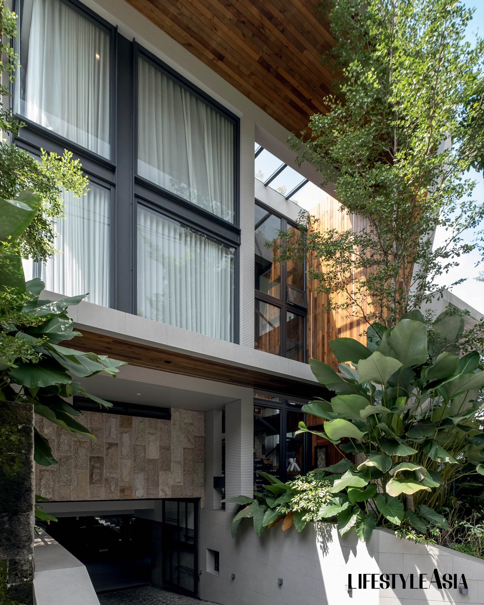 The exterior of Paolo de Castro and Michelle Robles-de Castro's home