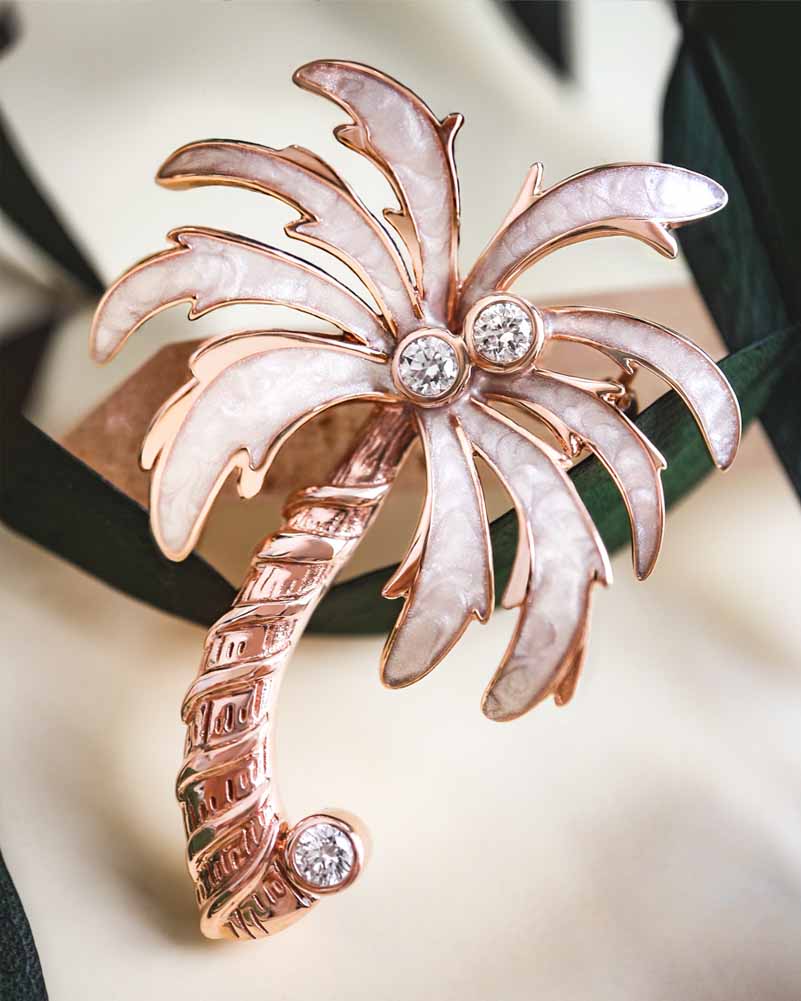 The Coconut Brooch in rose gold with  round diamonds