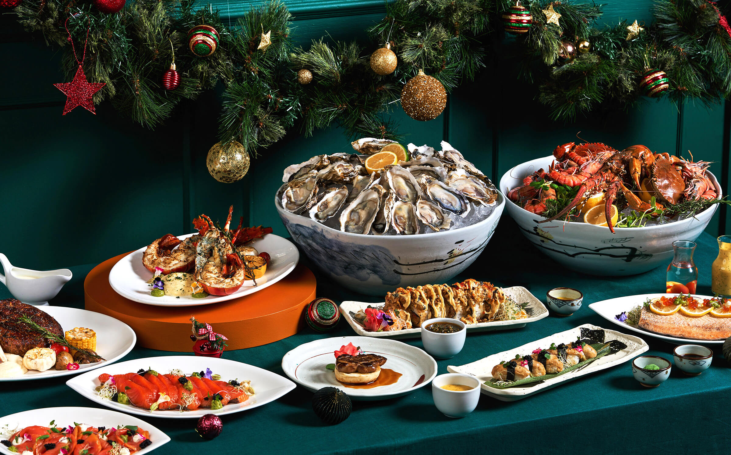 Edsa Shangri-La's Lobby Lounge also offers tantalizing holiday dinner packages