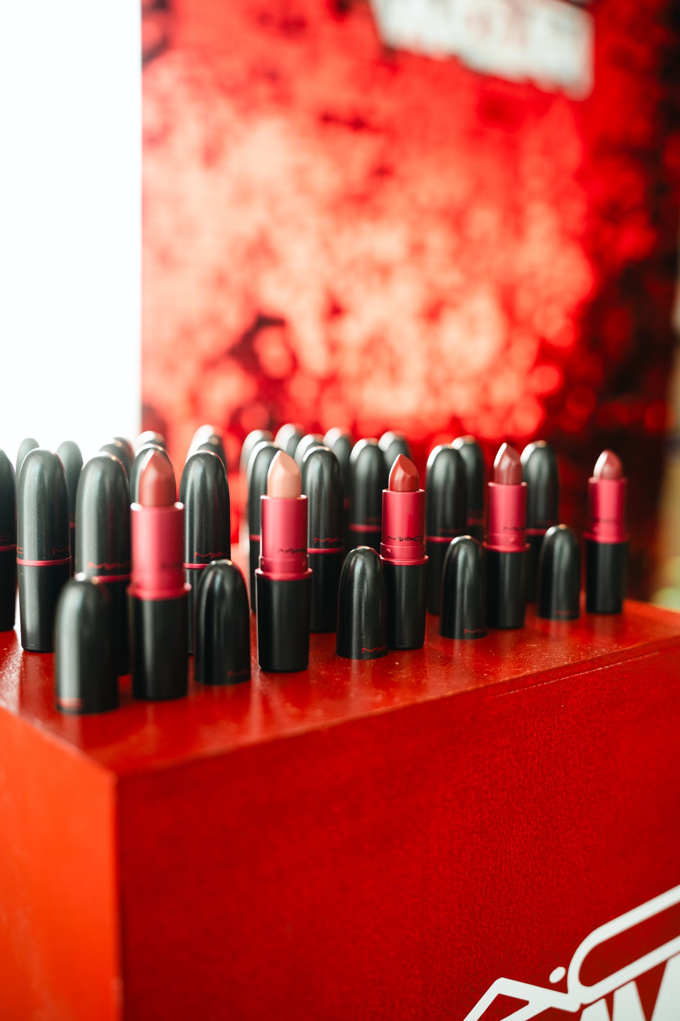 MAC VIVA GLAM Lipsticks give back 100% to local charities helping individuals and families impacted by HIV/AIDS