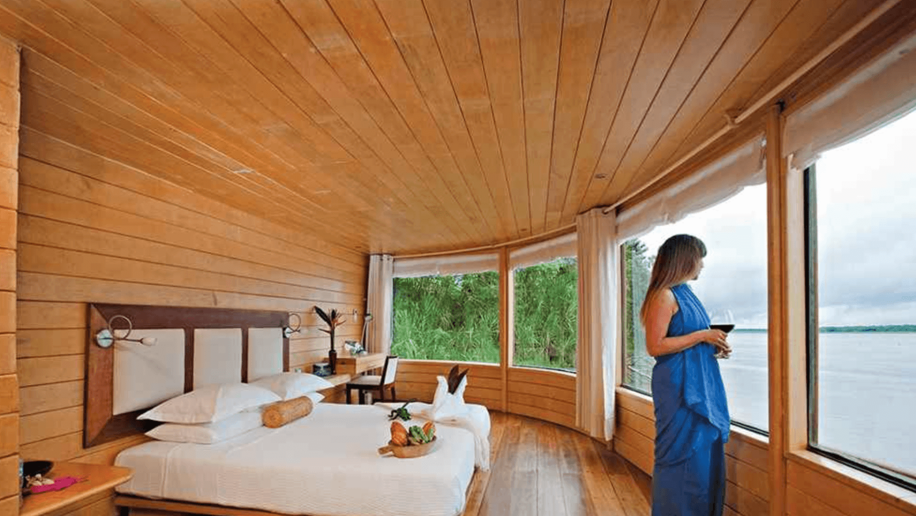 One of the suites in the Delfin II