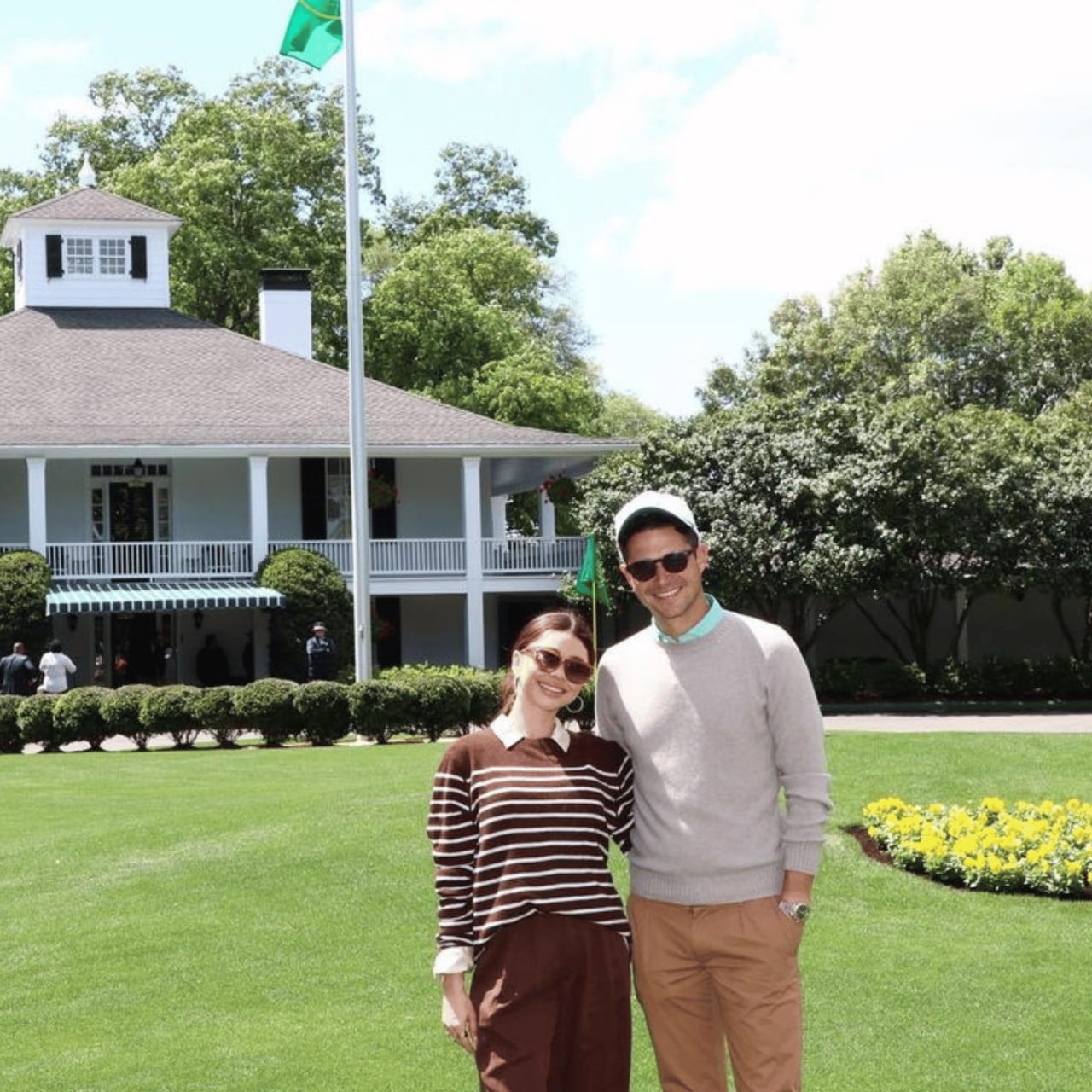 5 Hollywood Couples Who Survived Long Distance Relationships