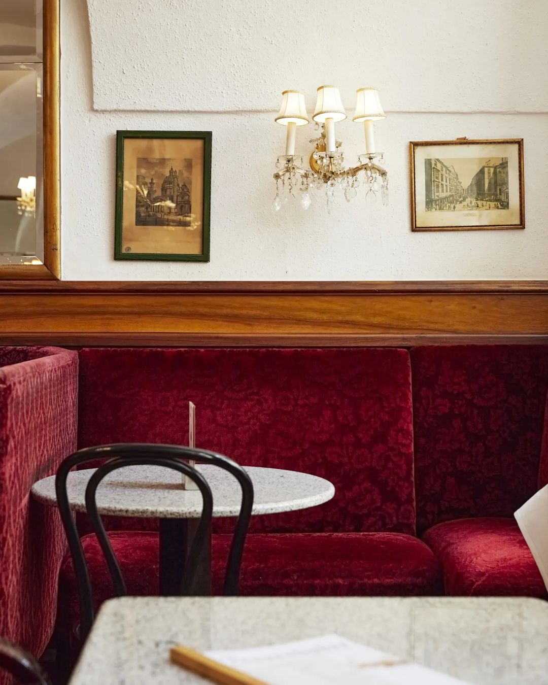 Cafe Landmarks: 5 Historical Coffee Shops Around The World